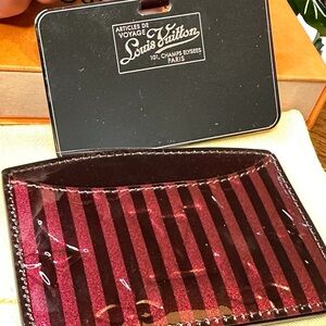 Louis Vuitton Vernis Stripes in Amarante Mirror Case / CC